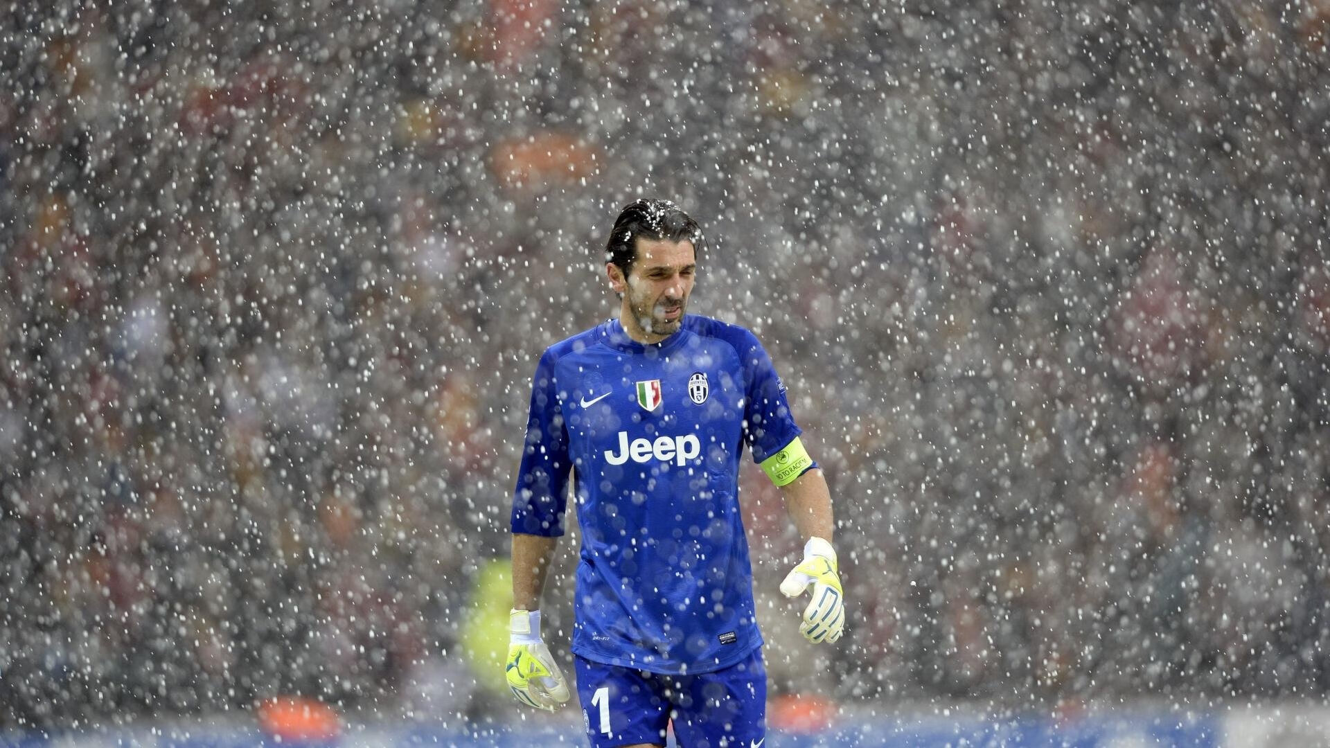 萨默·麦金托什突破自我刷新赛会纪录,麦金托什海报