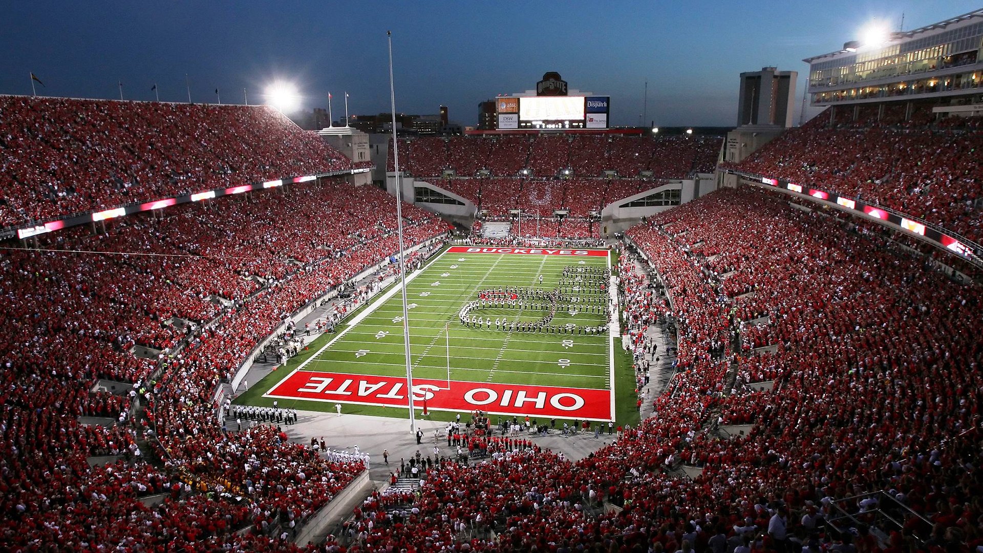 爱游戏体育在线赛事-_美网激战正酣：顶级明星现场较量_，美网集锦